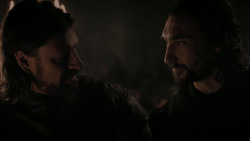 extant_GameOfThrones_1x01-WinterIsComing_4050