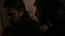 extant_GameOfThrones_1x01-WinterIsComing_4063