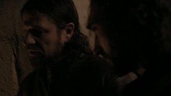 extant_GameOfThrones_1x01-WinterIsComing_4087