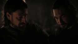 extant_GameOfThrones_1x01-WinterIsComing_4096