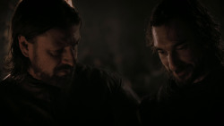 extant_GameOfThrones_1x01-WinterIsComing_4098