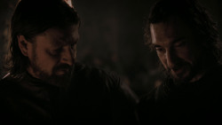 extant_GameOfThrones_1x01-WinterIsComing_4099