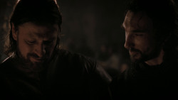 extant_GameOfThrones_1x01-WinterIsComing_4106