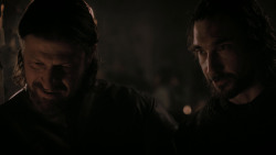 extant_GameOfThrones_1x01-WinterIsComing_4109