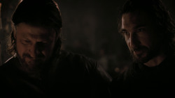 extant_GameOfThrones_1x01-WinterIsComing_4110