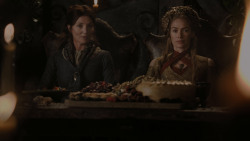 extant_GameOfThrones_1x01-WinterIsComing_4135