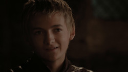 extant_GameOfThrones_1x01-WinterIsComing_4270