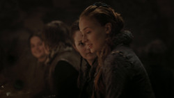 extant_GameOfThrones_1x01-WinterIsComing_4273