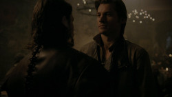 extant_GameOfThrones_1x01-WinterIsComing_4280