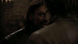 extant_GameOfThrones_1x01-WinterIsComing_4283
