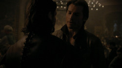 extant_GameOfThrones_1x01-WinterIsComing_4295