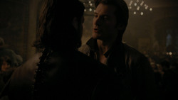 extant_GameOfThrones_1x01-WinterIsComing_4297