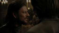 extant_GameOfThrones_1x01-WinterIsComing_4326