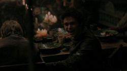 extant_GameOfThrones_1x01-WinterIsComing_4352