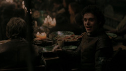 extant_GameOfThrones_1x01-WinterIsComing_4356