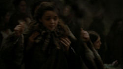 extant_GameOfThrones_1x01-WinterIsComing_4369