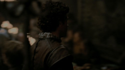 extant_GameOfThrones_1x01-WinterIsComing_4375