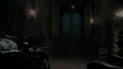 extant_GameOfThrones_1x01-WinterIsComing_4381