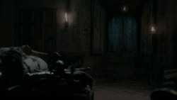 extant_GameOfThrones_1x01-WinterIsComing_4383