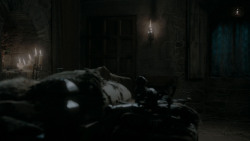 extant_GameOfThrones_1x01-WinterIsComing_4386