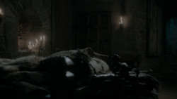 extant_GameOfThrones_1x01-WinterIsComing_4387
