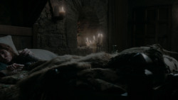 extant_GameOfThrones_1x01-WinterIsComing_4392