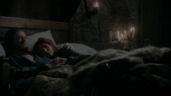 extant_GameOfThrones_1x01-WinterIsComing_4398