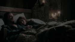 extant_GameOfThrones_1x01-WinterIsComing_4404
