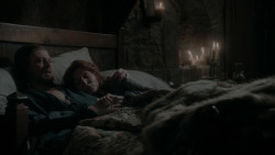 extant_GameOfThrones_1x01-WinterIsComing_4407