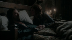 extant_GameOfThrones_1x01-WinterIsComing_4425