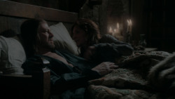 extant_GameOfThrones_1x01-WinterIsComing_4429