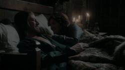 extant_GameOfThrones_1x01-WinterIsComing_4434