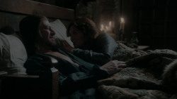 extant_GameOfThrones_1x01-WinterIsComing_4435