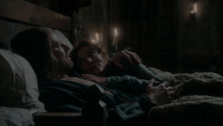 extant_GameOfThrones_1x01-WinterIsComing_4472