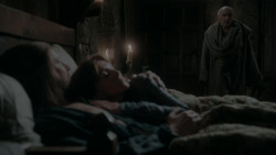 extant_GameOfThrones_1x01-WinterIsComing_4486