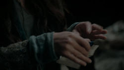 extant_GameOfThrones_1x01-WinterIsComing_4514