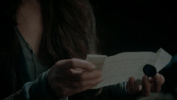 extant_GameOfThrones_1x01-WinterIsComing_4518