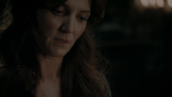 extant_GameOfThrones_1x01-WinterIsComing_4520