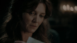 extant_GameOfThrones_1x01-WinterIsComing_4535