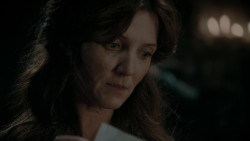 extant_GameOfThrones_1x01-WinterIsComing_4537