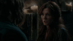 extant_GameOfThrones_1x01-WinterIsComing_4573