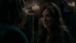 extant_GameOfThrones_1x01-WinterIsComing_4574