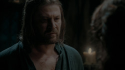 extant_GameOfThrones_1x01-WinterIsComing_4597