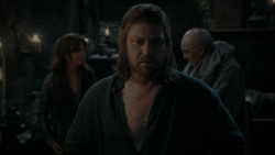 extant_GameOfThrones_1x01-WinterIsComing_4646
