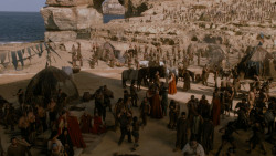 extant_GameOfThrones_1x01-WinterIsComing_4719