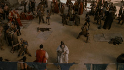 extant_GameOfThrones_1x01-WinterIsComing_4725