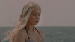 extant_GameOfThrones_1x01-WinterIsComing_4770