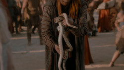 extant_GameOfThrones_1x01-WinterIsComing_4775