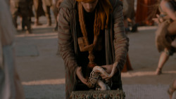 extant_GameOfThrones_1x01-WinterIsComing_4778