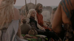 extant_GameOfThrones_1x01-WinterIsComing_4783